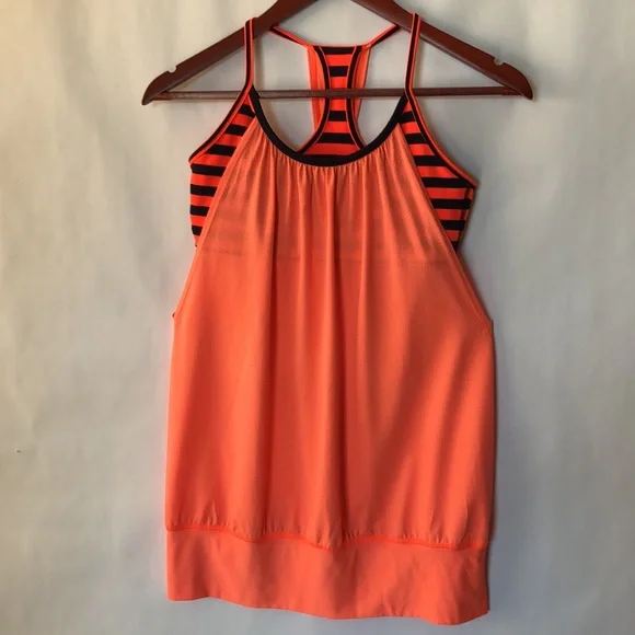 Lululemon no limits tank size 6 - Picture 4 of 12